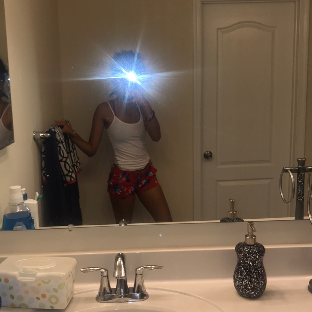 FLORAL HOLLISTER SHORTS